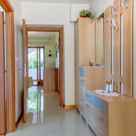 Bianca 1 Apartman *